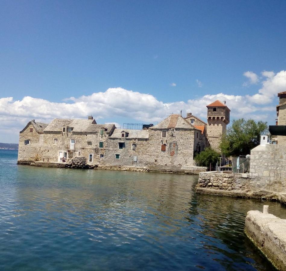 Great Sea View Apartment Kastela Bagian luar foto